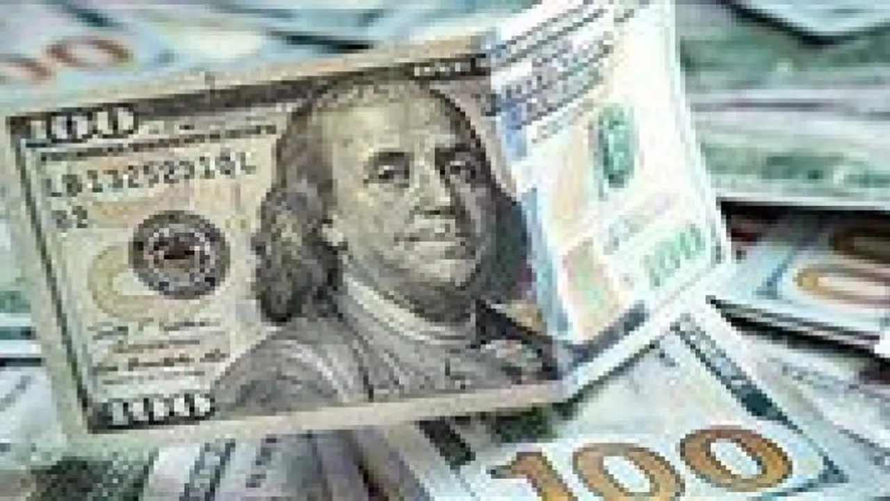 تطور مفاجئ في سعر الدولار بالبنوك المصرية خلال تعاملات يوم الإثنين 6 أبريل